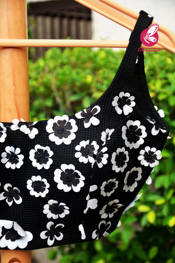 Black &amp; White Mesh Padded Flower Design Backless Design