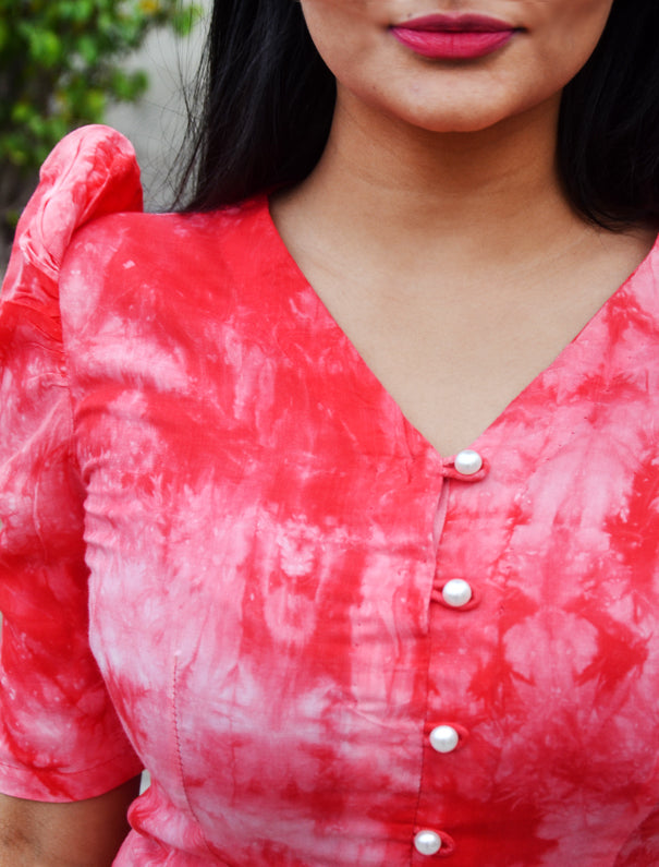 Red &amp; White Rayon Tie &amp; Dye Kurti with Red Cotton Silk Pants