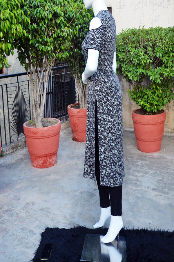 Black &amp; White Rayon Cold Shoulder Half Sleeves Front Keyhole Kurti